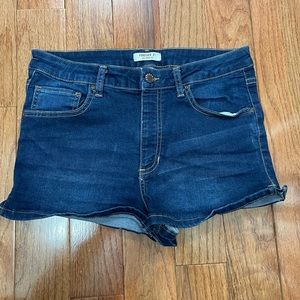 Forever 21 women denim shorts 29